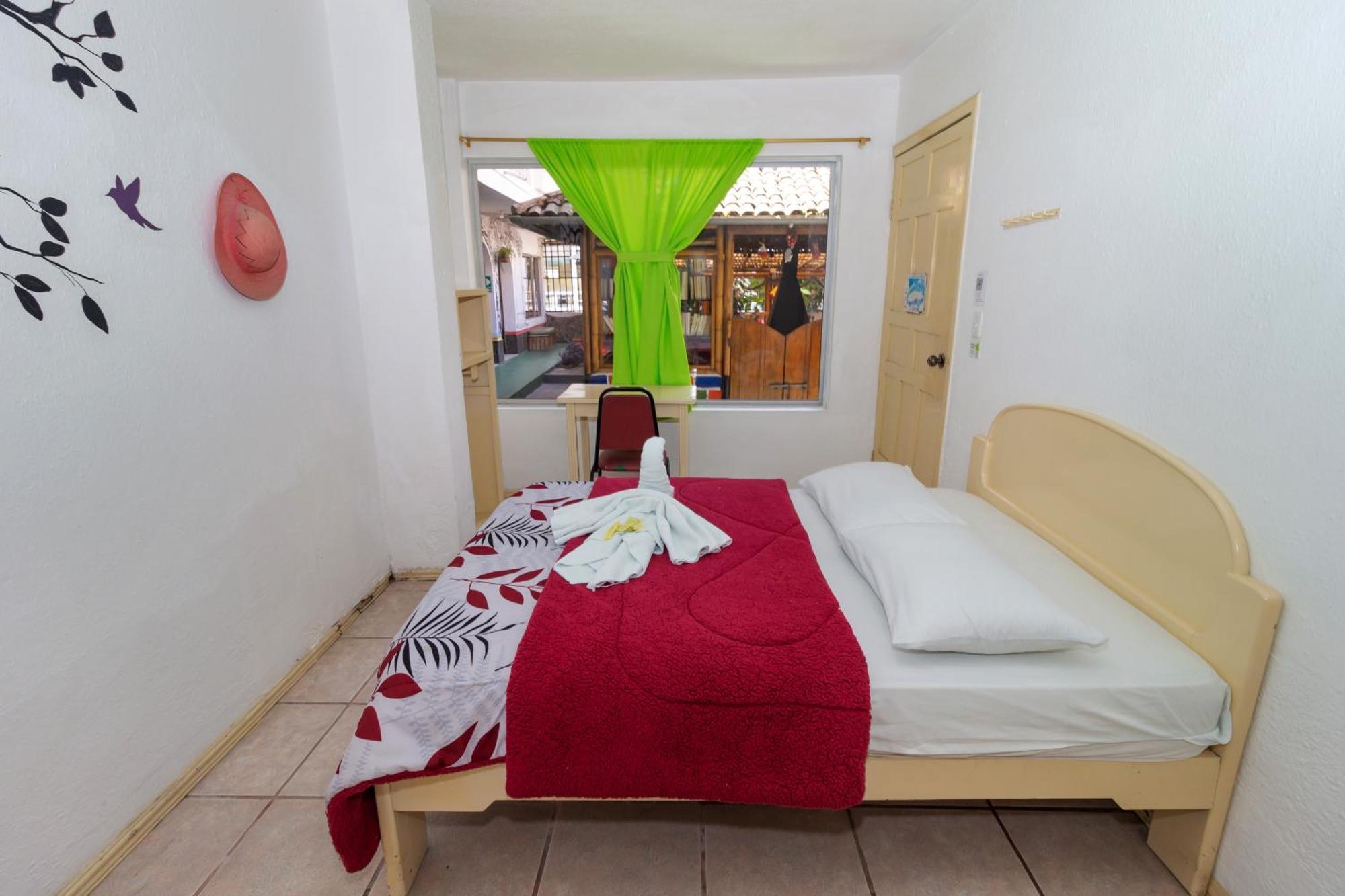 Santa Cruz Backpackers Hostal Banos  Ngoại thất bức ảnh